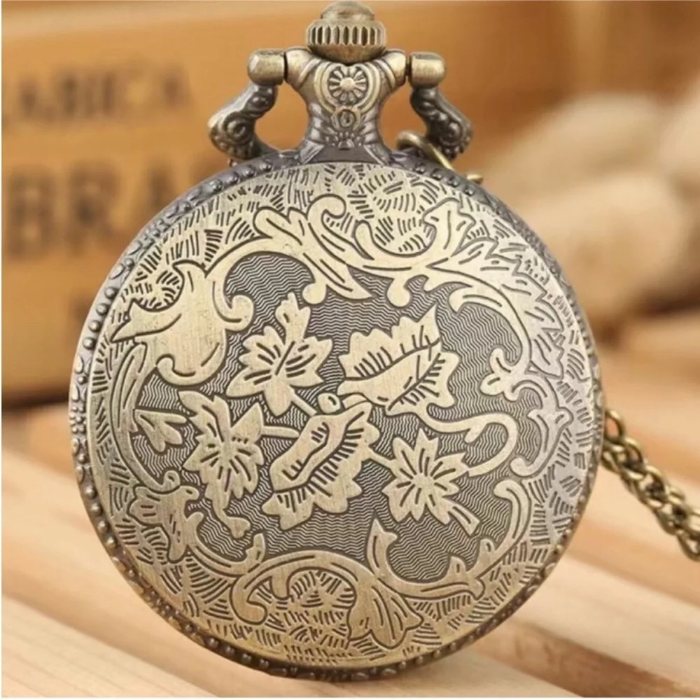 Women’s Retro Bronze Grandpa Pocket Watch Quartz Watch Pendant Grandfather Gift